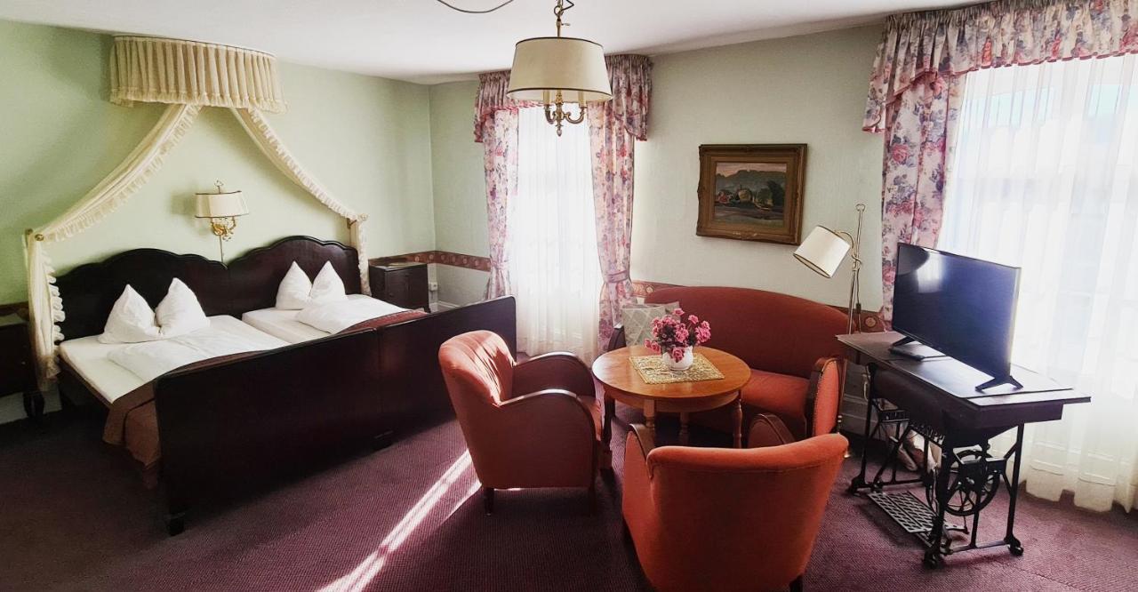Historisches Hotel Zum Schwan Bad Karlshafen Dış mekan fotoğraf