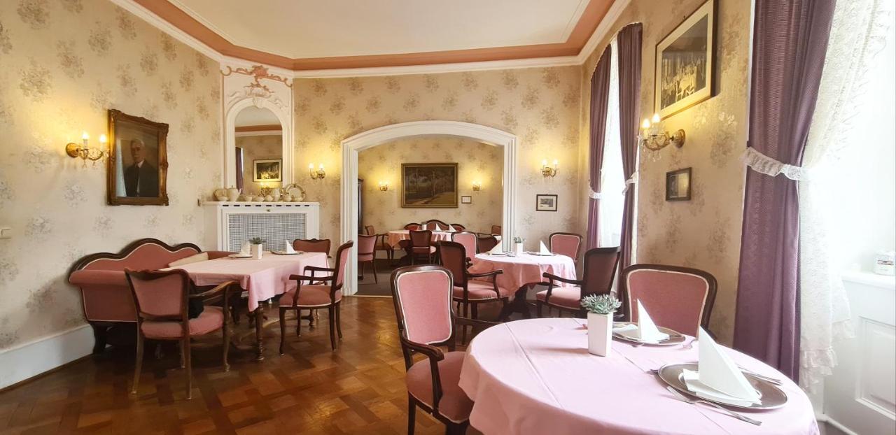 Historisches Hotel Zum Schwan Bad Karlshafen Dış mekan fotoğraf