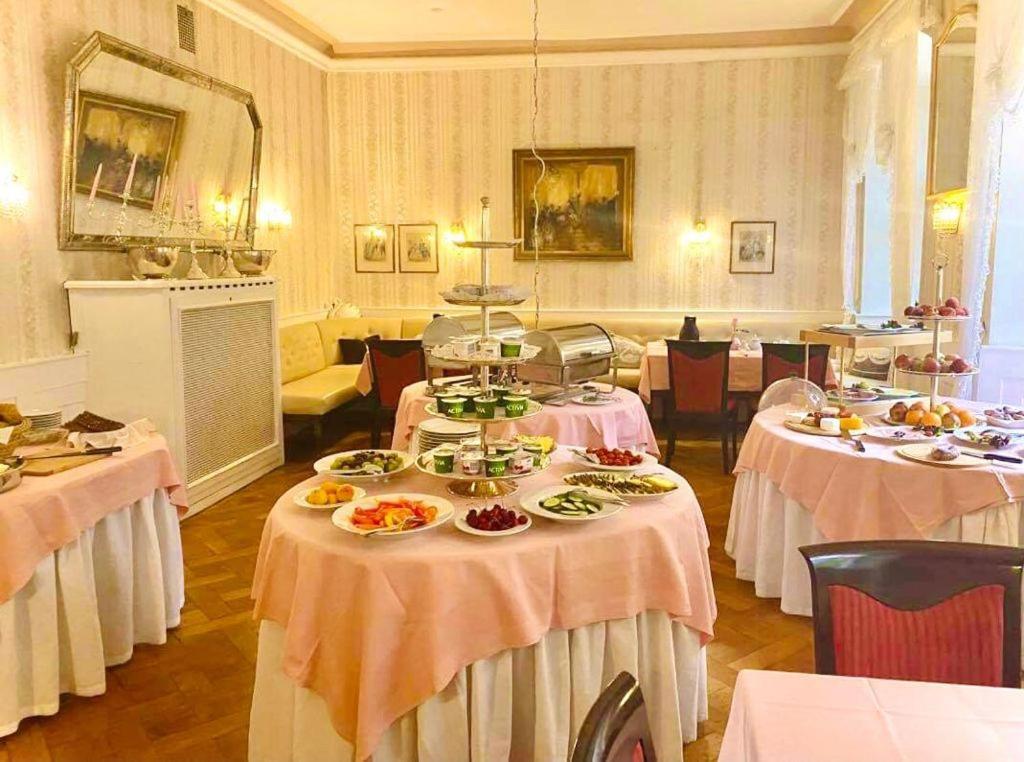 Historisches Hotel Zum Schwan Bad Karlshafen Dış mekan fotoğraf