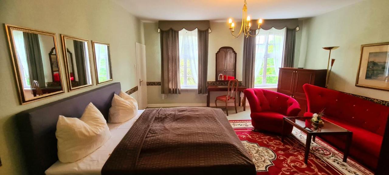 Historisches Hotel Zum Schwan Bad Karlshafen Dış mekan fotoğraf